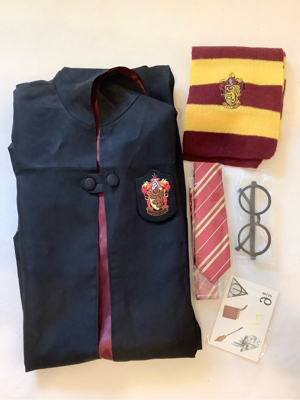 NEW Harry Potter 5 pc.Set Unisex Wizard Costume Cloak Glasses Scarf Tie Sticker